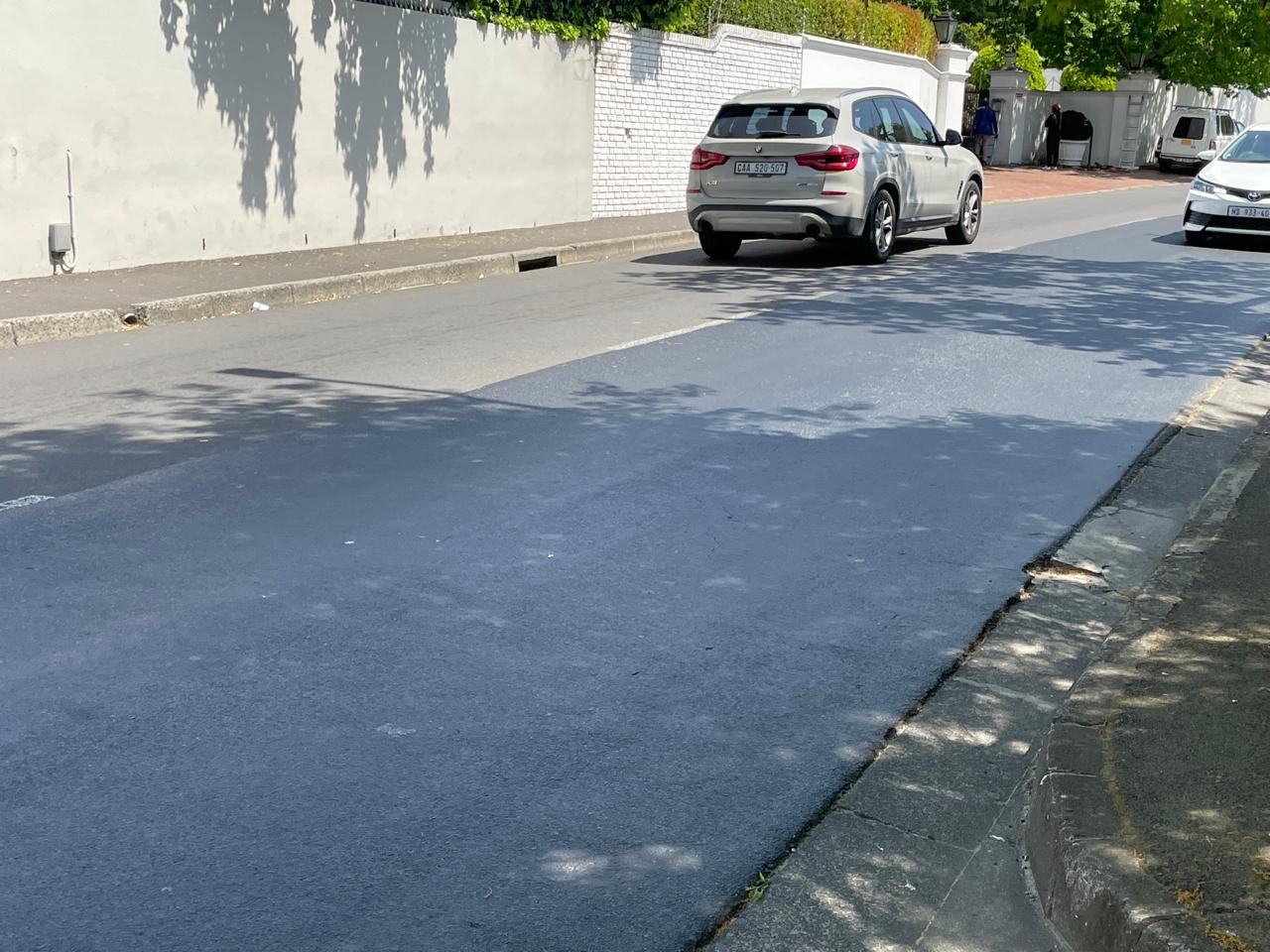 Live traffic on the treated Tennant Road lane, Cape Town
